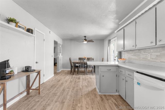 11880 E 38th Street, Tulsa, OK 74146