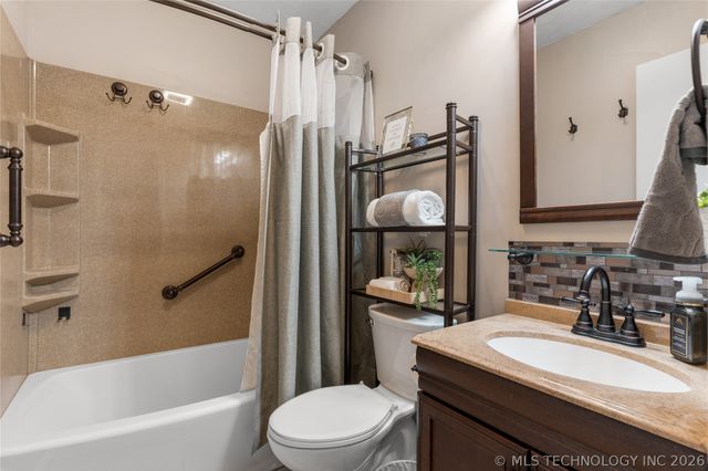 11880 E 38th Street, Tulsa, OK 74146