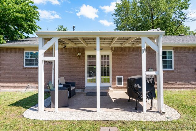 11880 E 38th Street, Tulsa, OK 74146