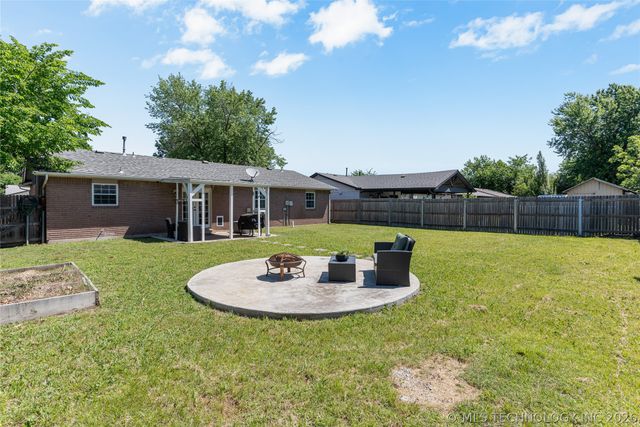 11880 E 38th Street, Tulsa, OK 74146