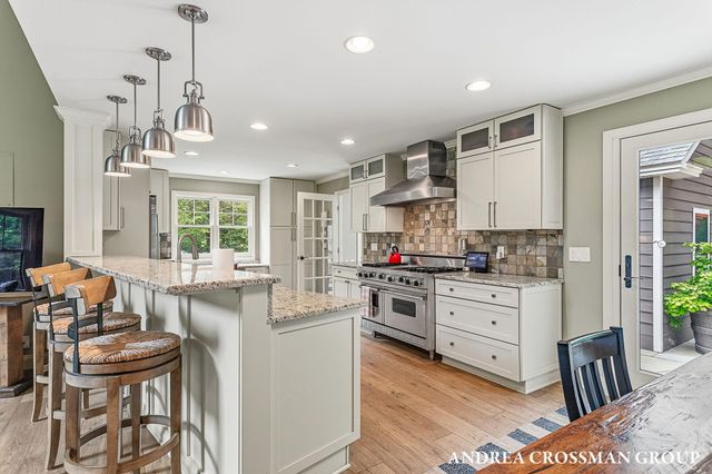 2338 Lakeshore Drive, Ganges Twp, MI 49408