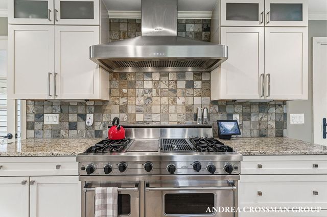 2338 Lakeshore Drive, Ganges Twp, MI 49408