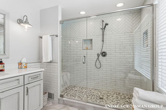 2338 Lakeshore Drive, Ganges Twp, MI 49408