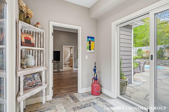 2338 Lakeshore Drive, Ganges Twp, MI 49408
