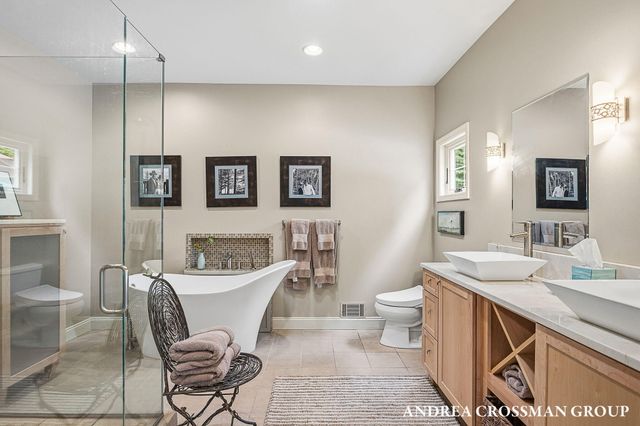 2338 Lakeshore Drive, Ganges Twp, MI 49408
