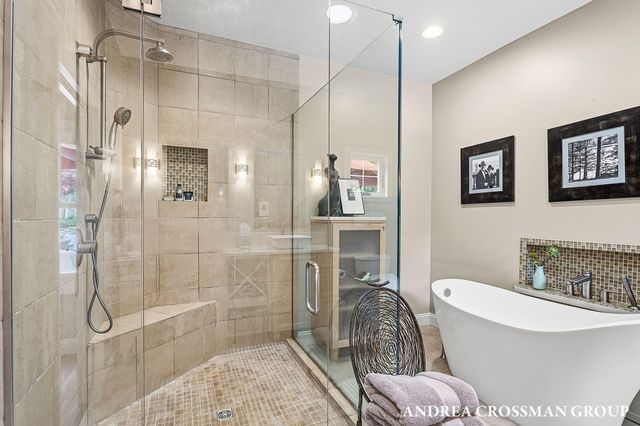 2338 Lakeshore Drive, Ganges Twp, MI 49408