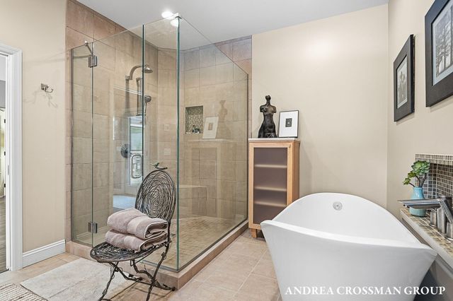 2338 Lakeshore Drive, Ganges Twp, MI 49408
