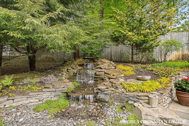 2338 Lakeshore Drive, Ganges Twp, MI 49408