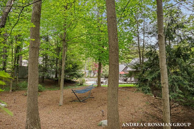 2338 Lakeshore Drive, Ganges Twp, MI 49408