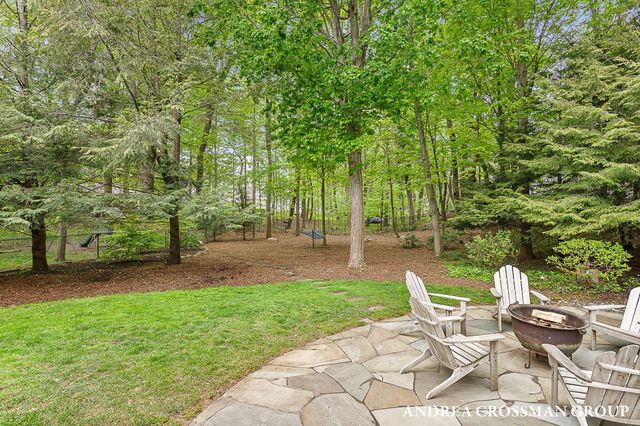 2338 Lakeshore Drive, Ganges Twp, MI 49408