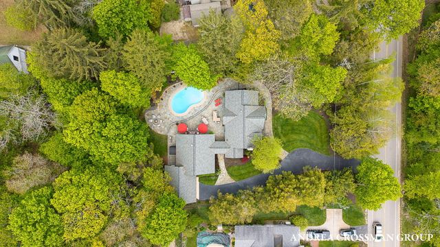 2338 Lakeshore Drive, Ganges Twp, MI 49408