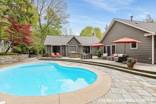 2338 Lakeshore Drive, Ganges Twp, MI 49408