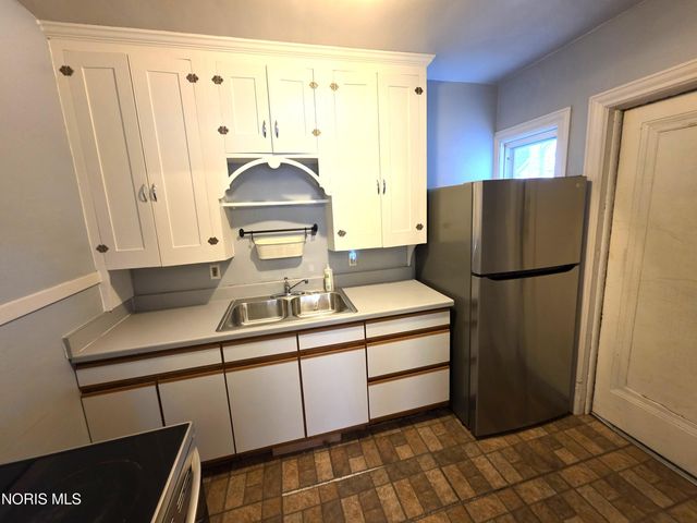 1909 Wyndhurst Road, Toledo, OH 43607