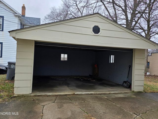 1909 Wyndhurst Road, Toledo, OH 43607