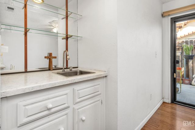 3501 Bernard Street 12C, Bakersfield, CA 93306