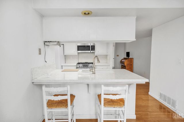 3501 Bernard Street 12C, Bakersfield, CA 93306