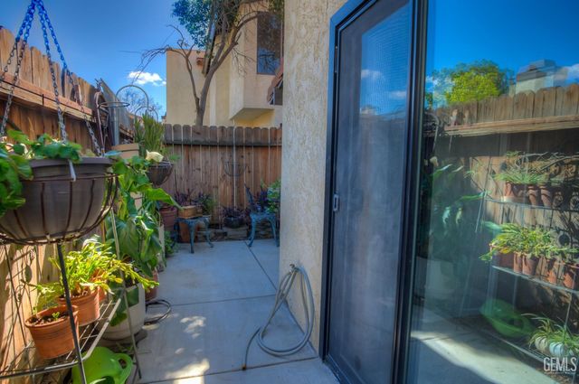 3501 Bernard Street 12C, Bakersfield, CA 93306