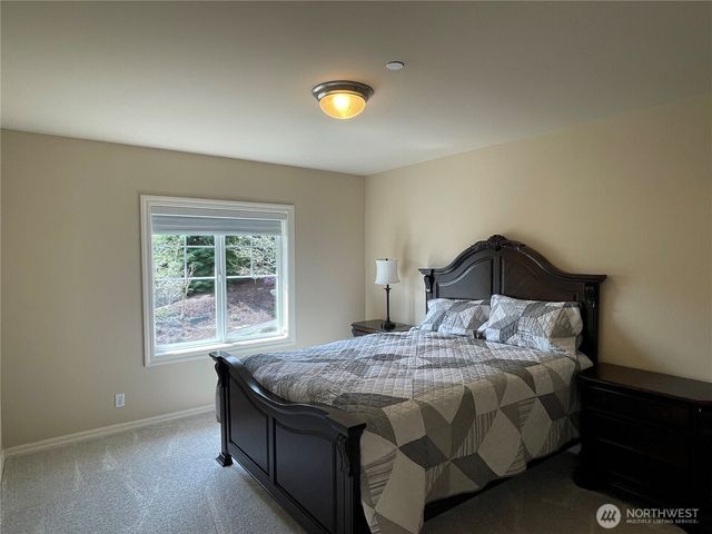 883 Summerhill Ridge Drive NW, Issaquah, WA 98027