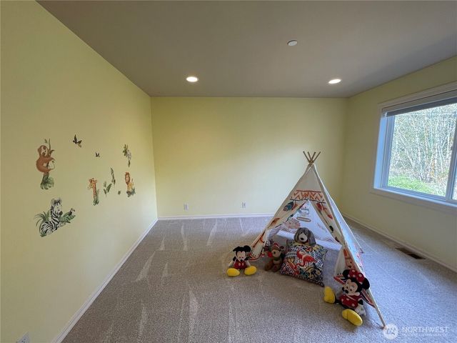 883 Summerhill Ridge Drive NW, Issaquah, WA 98027