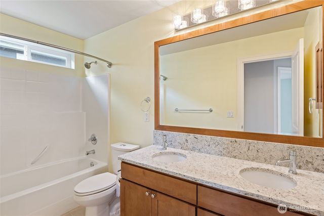883 Summerhill Ridge Drive NW, Issaquah, WA 98027