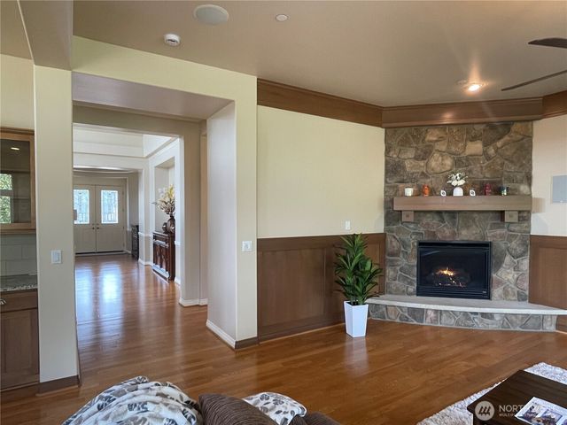 883 Summerhill Ridge Drive NW, Issaquah, WA 98027