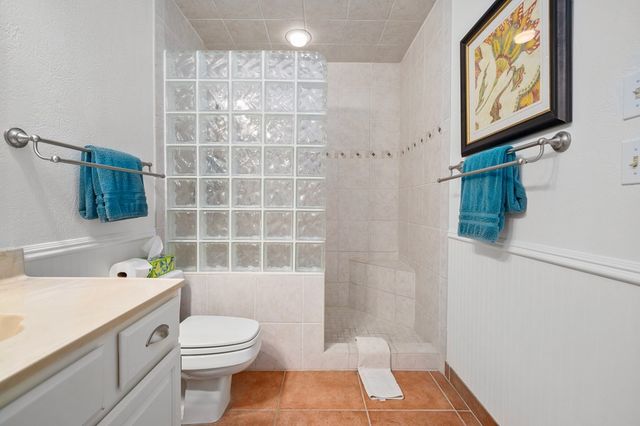 43 Blue Heron Dr, Rockport, TX 78382