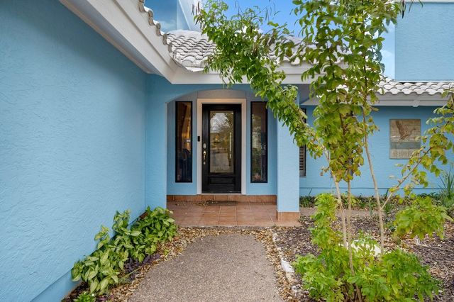 43 Blue Heron Dr, Rockport, TX 78382