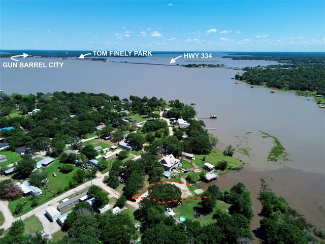 706 Sandpiper Court, Seven Points, TX 75143