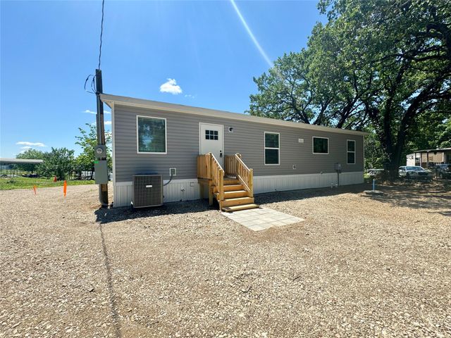 706 Sandpiper Court, Seven Points, TX 75143