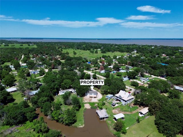 706 Sandpiper Court, Seven Points, TX 75143