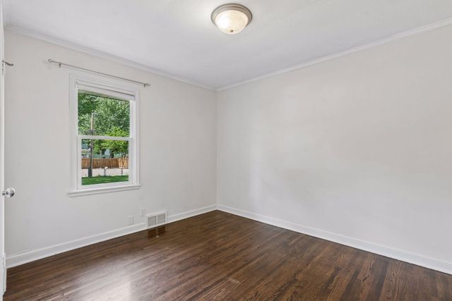 7508 Edgebrook Drive, Saint Louis Park, MN 55426