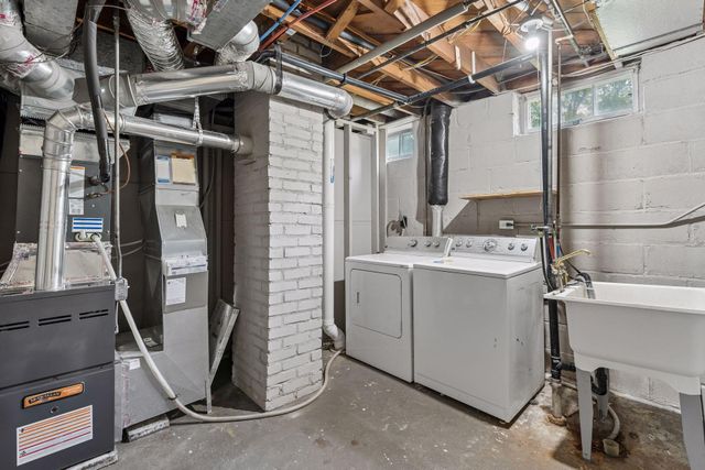 7508 Edgebrook Drive, Saint Louis Park, MN 55426