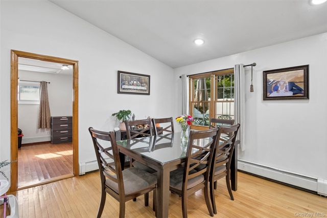 93 Hearth Lane, Westbury, NY 11590