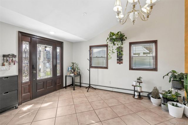 93 Hearth Lane, Westbury, NY 11590