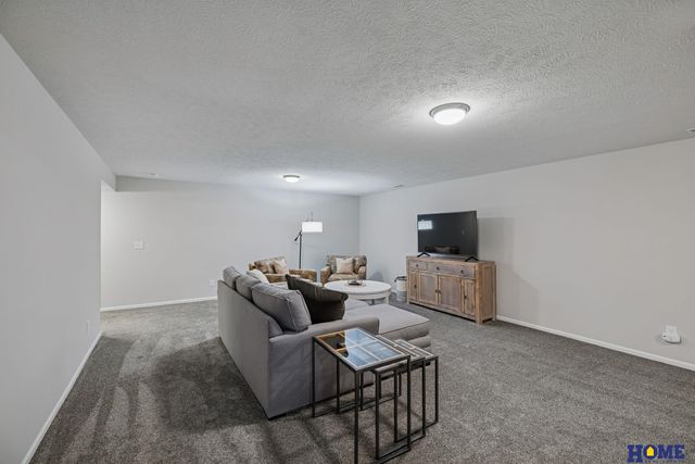 3840 Cabo Drive, Lincoln, NE 68516