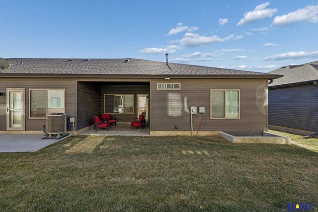 3840 Cabo Drive, Lincoln, NE 68516