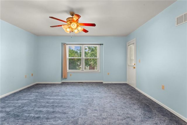 11813 E 47TH Terrace, Kansas City, MO 64133