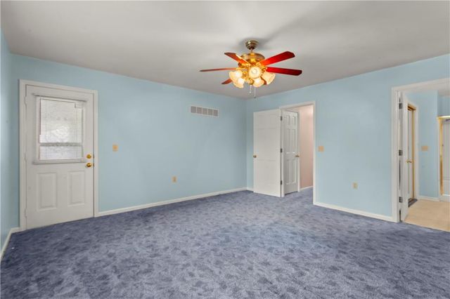 11813 E 47TH Terrace, Kansas City, MO 64133