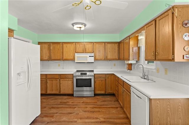11813 E 47TH Terrace, Kansas City, MO 64133