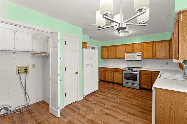 11813 E 47TH Terrace, Kansas City, MO 64133