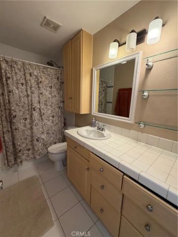725 Coronado 206, Long Beach, CA 90804