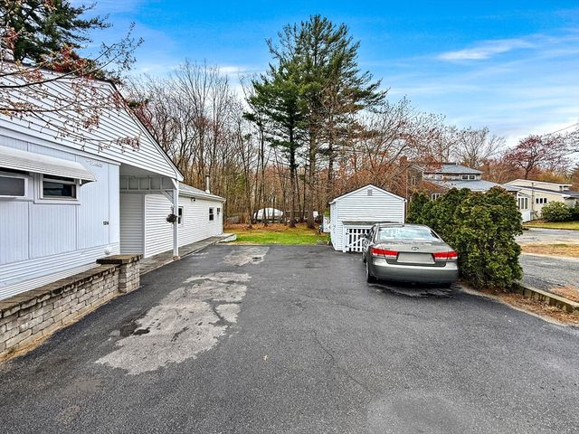 126 Beach Rd, Salisbury, MA 01952