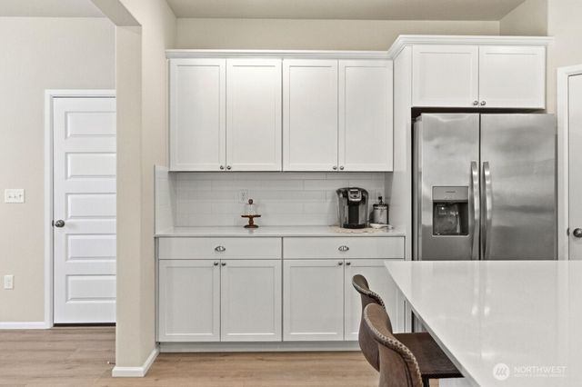 937 Panoramic Loop, Bremerton, WA 98312