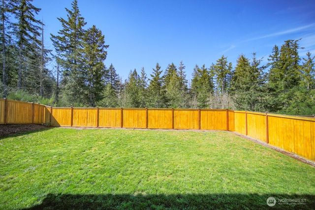 937 Panoramic Loop, Bremerton, WA 98312