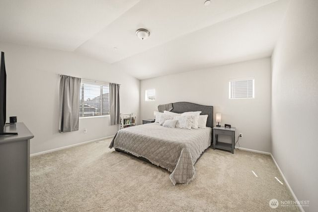 937 Panoramic Loop, Bremerton, WA 98312