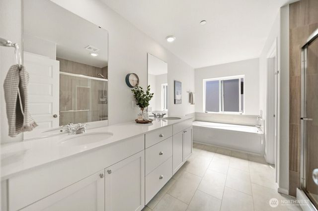 937 Panoramic Loop, Bremerton, WA 98312