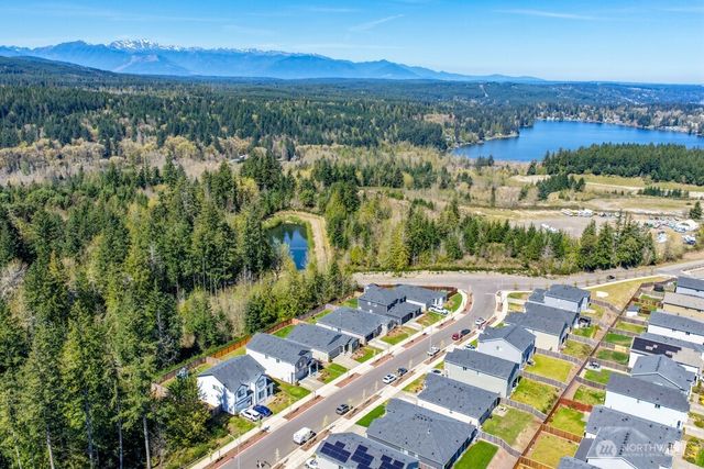 937 Panoramic Loop, Bremerton, WA 98312