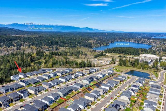 937 Panoramic Loop, Bremerton, WA 98312