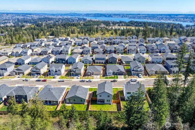 937 Panoramic Loop, Bremerton, WA 98312