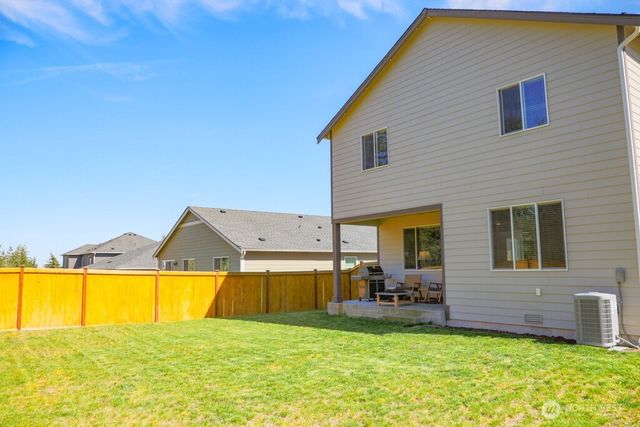 937 Panoramic Loop, Bremerton, WA 98312